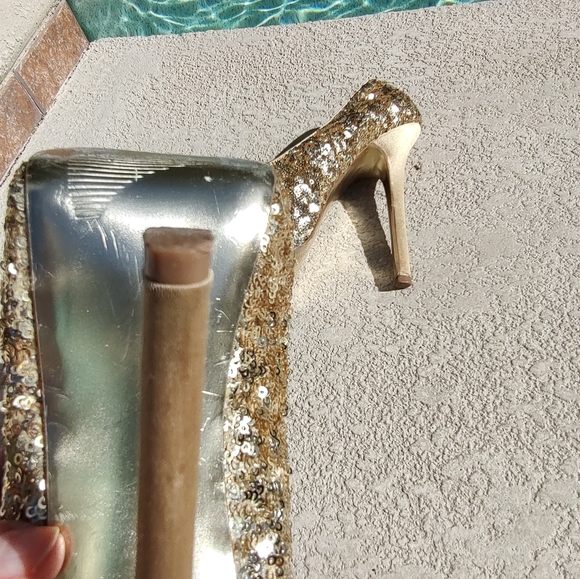 Steve Madden Gold Sequin platform heels - Picture 8 of 16